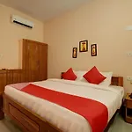 Oyo 19110 Annapoorna Residency