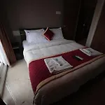Shanthi Service Apartment