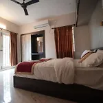 Shanthi Service Apartment