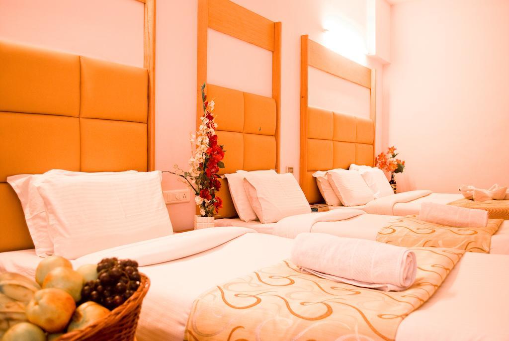 Rajadhane Hotel