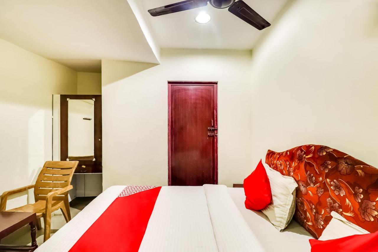 Oyo 70481 Akshaya Residency Hotel 3*