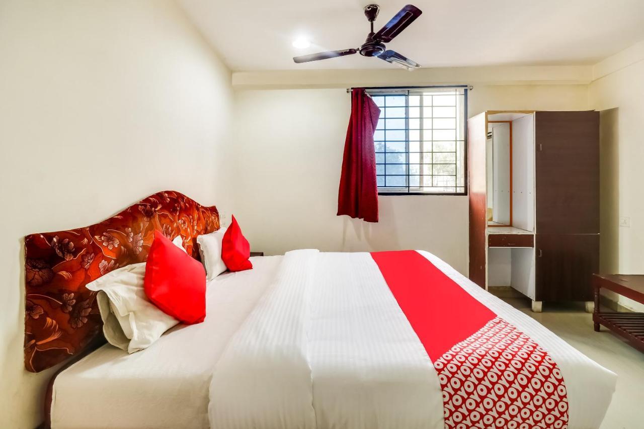 Oyo 70481 Akshaya Residency 3*