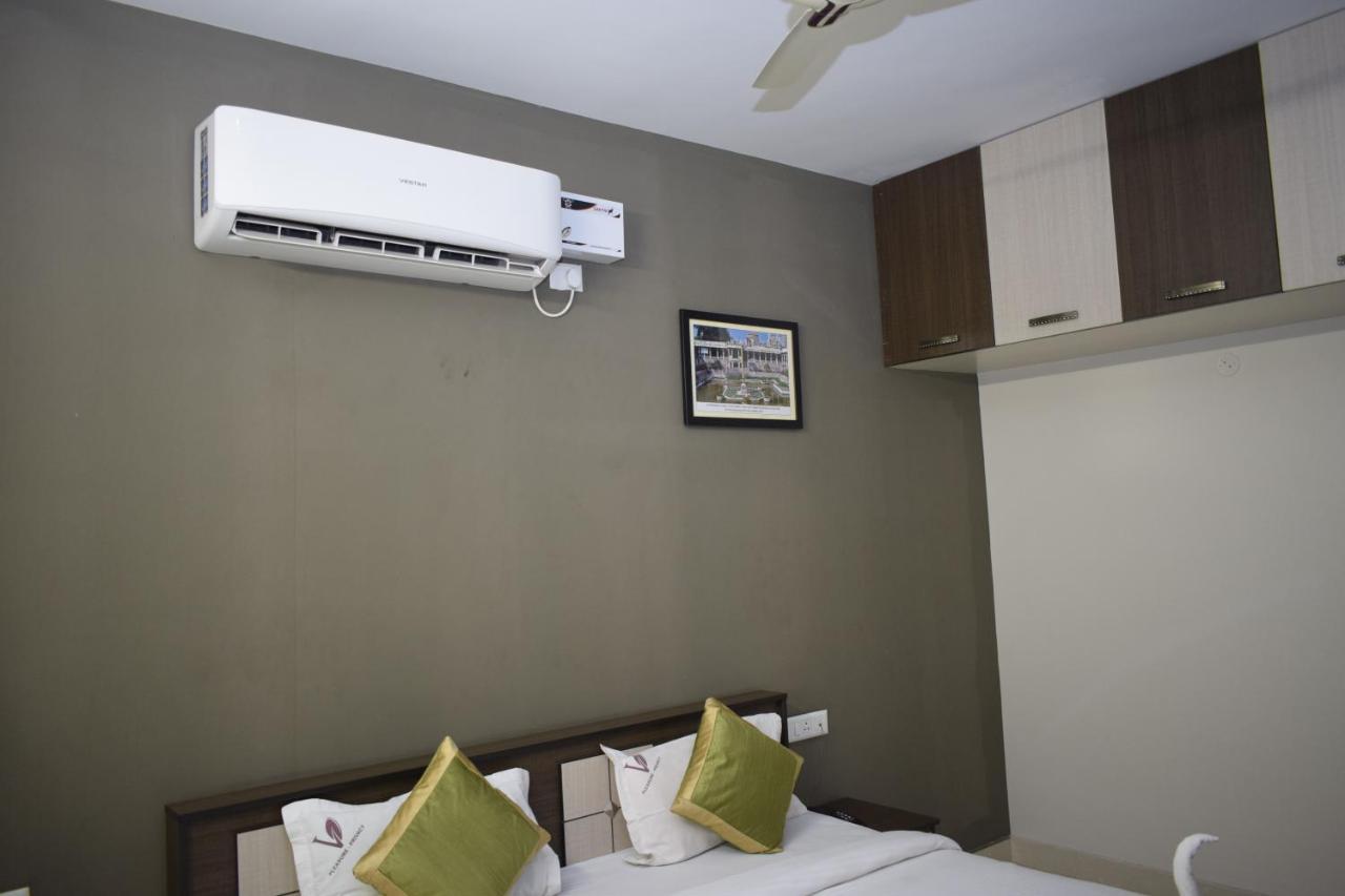 Viswa Residency By Azalea Hotel 3*