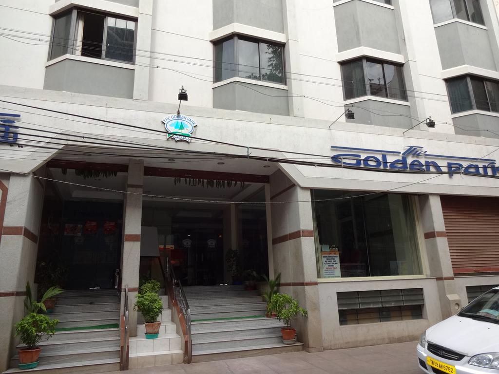 The Golden Park Hotel 4*