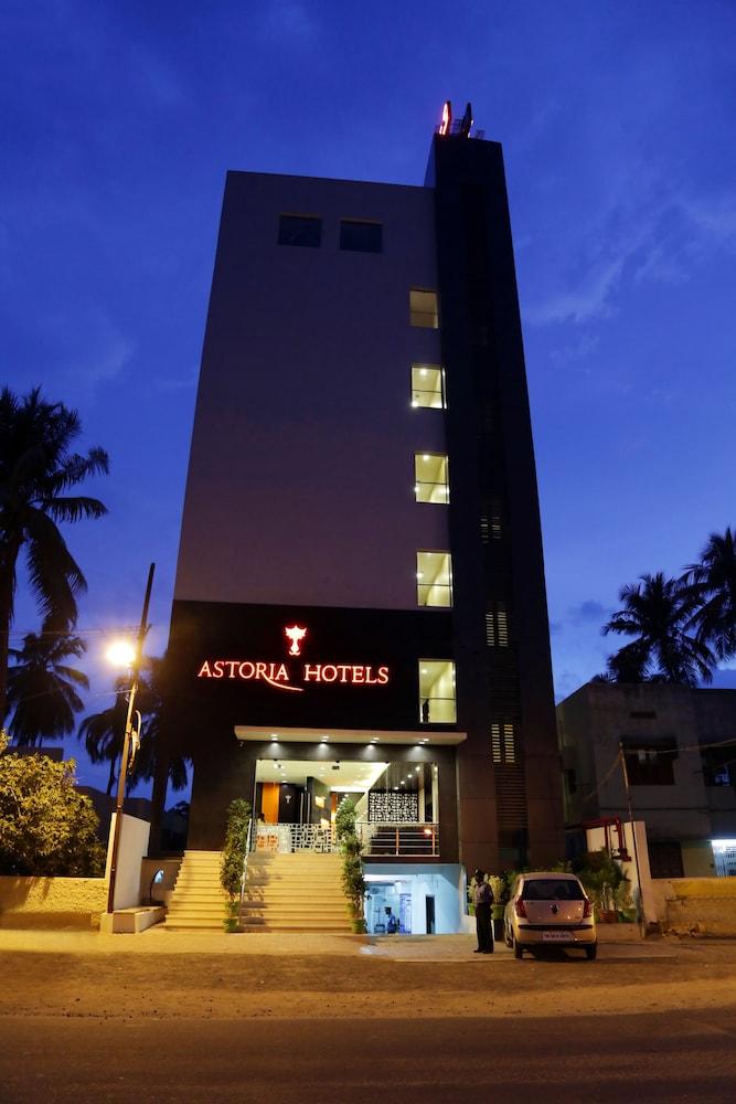 Astoria Hotel 3*