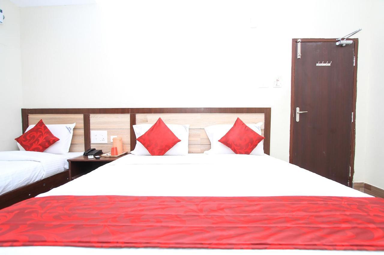Hotel Oyo Flagship 16691 Chakkaravarthi 3*
