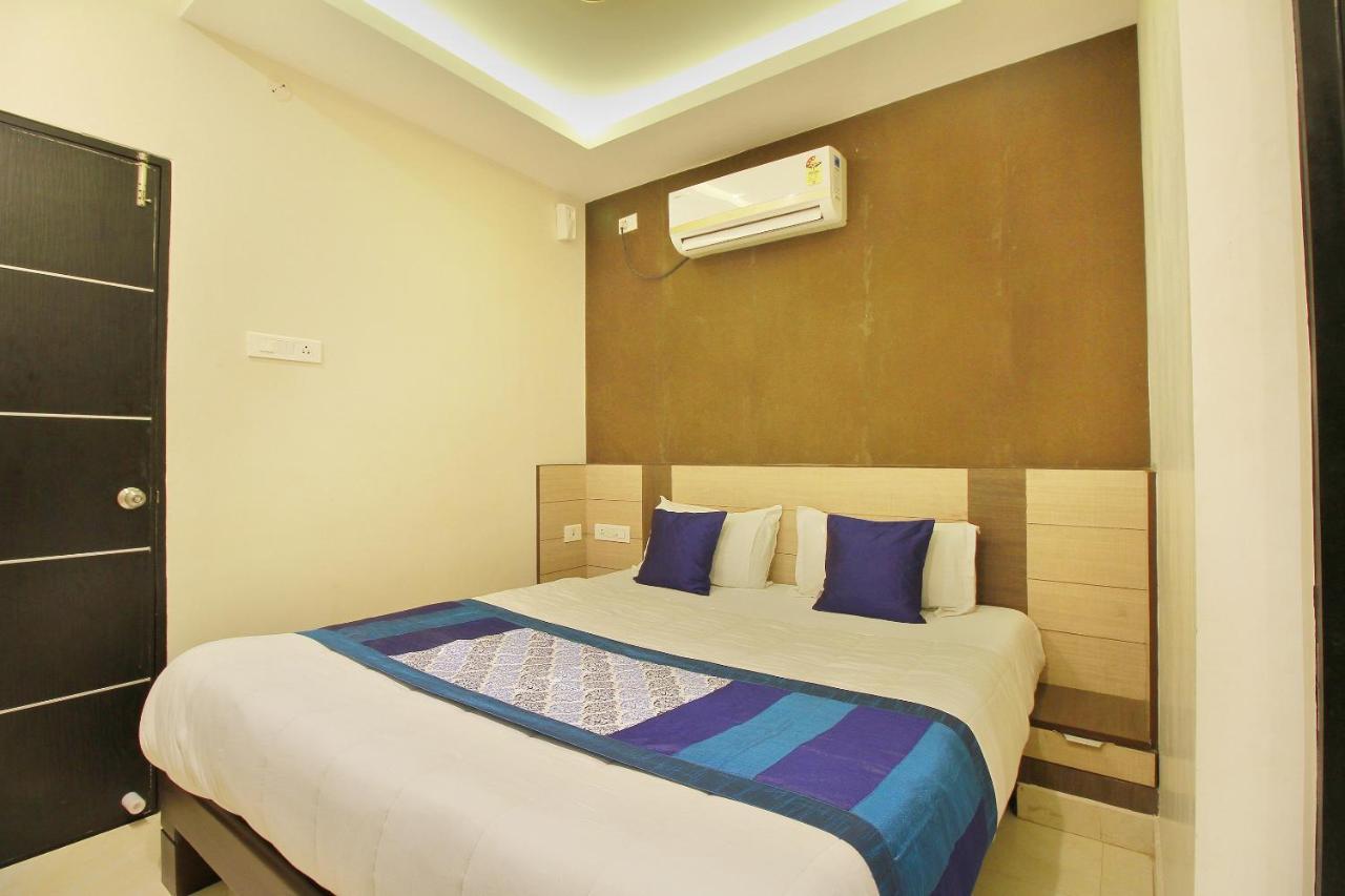 Oyo Flagship 11531 Sathya