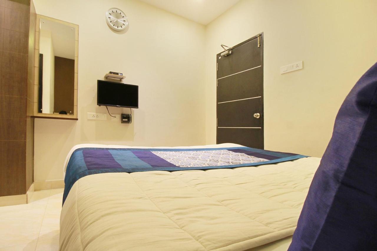 Oyo Flagship 11531 Sathya