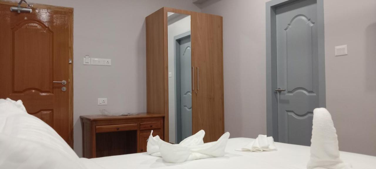 Hotel Moshis Nest 2*