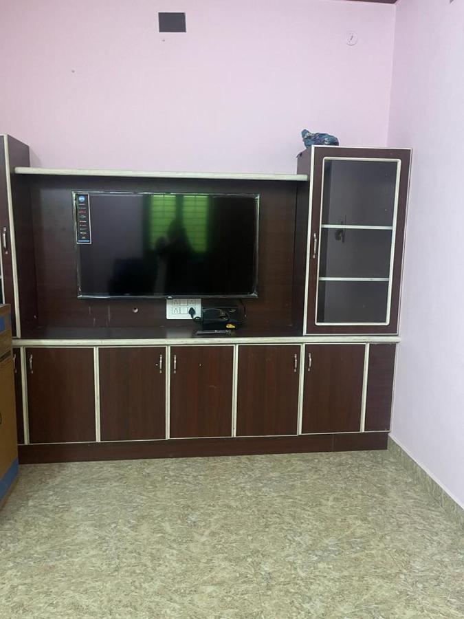 White Service 2bhk Madurai