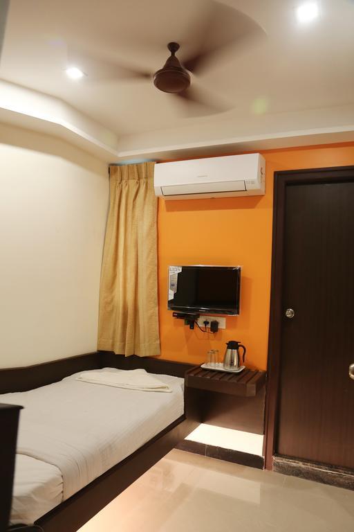 Sabarees Residency Madurai