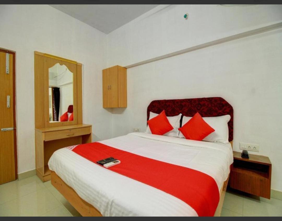 Anandha Hotel