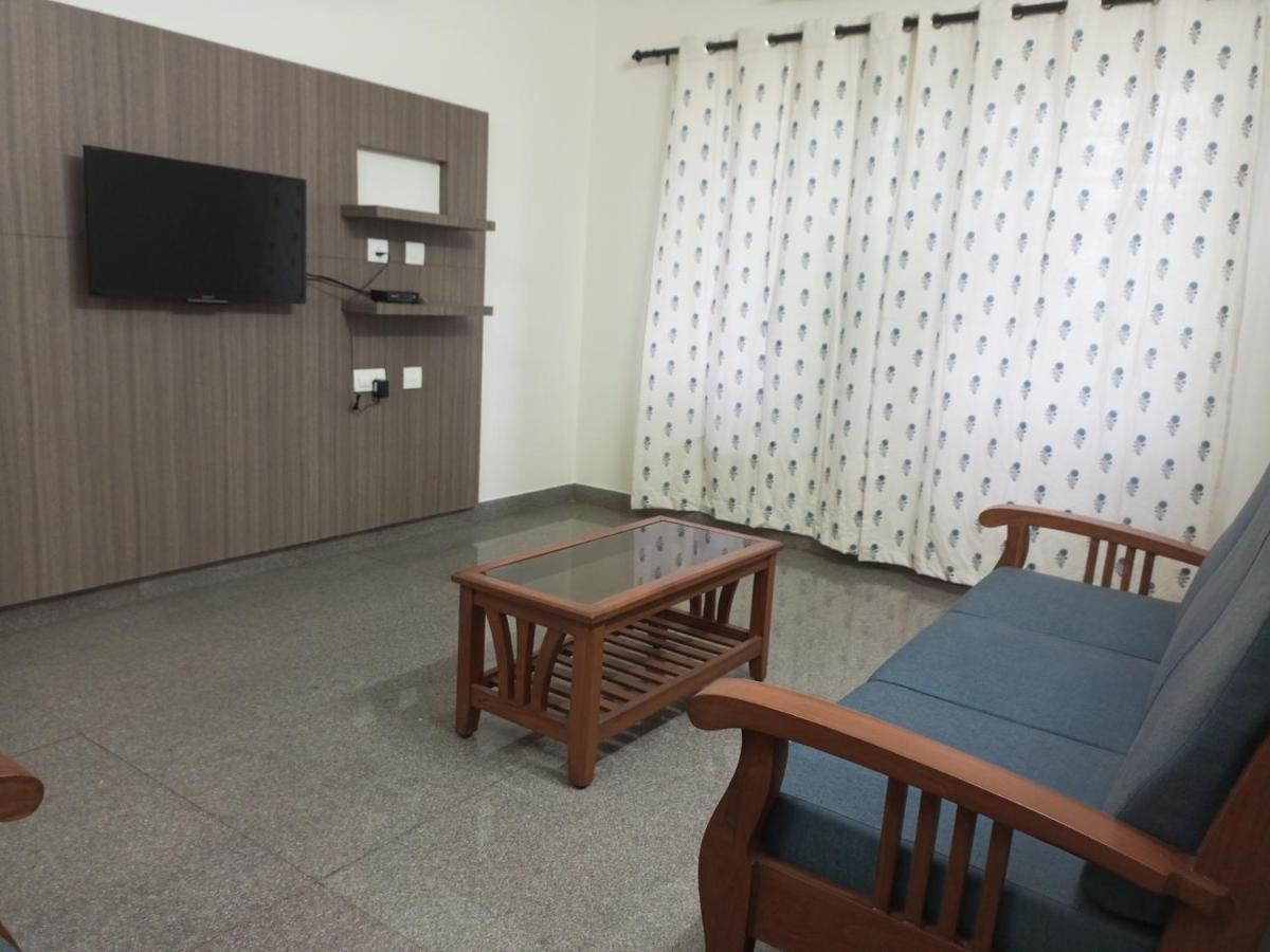 Hotel Transit Nest - Homely Near Airport Madurai