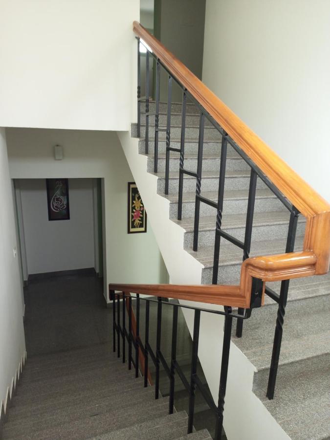 Hotel Transit Nest - Homely Near Airport Madurai