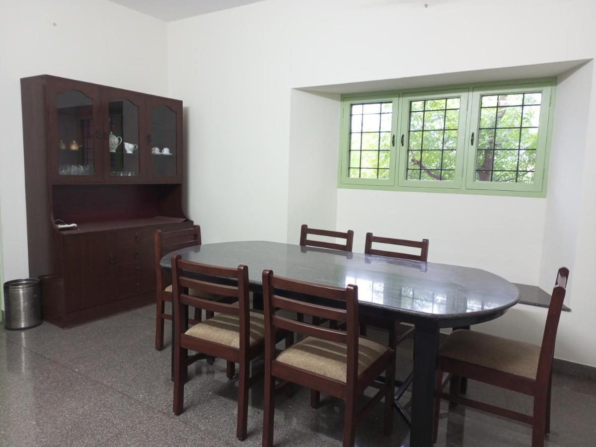 Transit Nest - Homely Near Airport Hotel Madurai