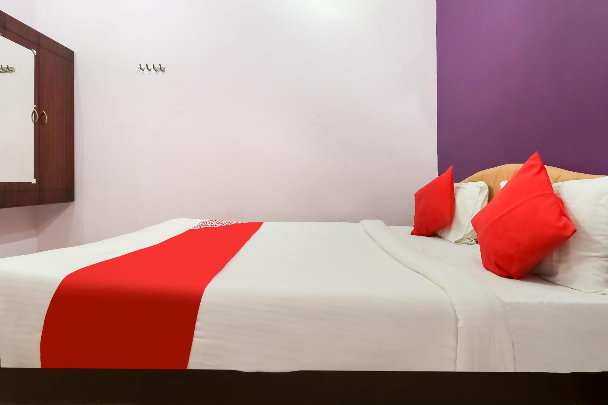 Oyo Sri Devi Residency Hotel
