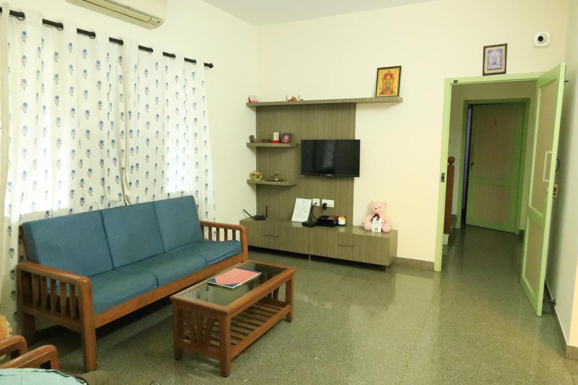 Transit Nest - Homely Near Airport