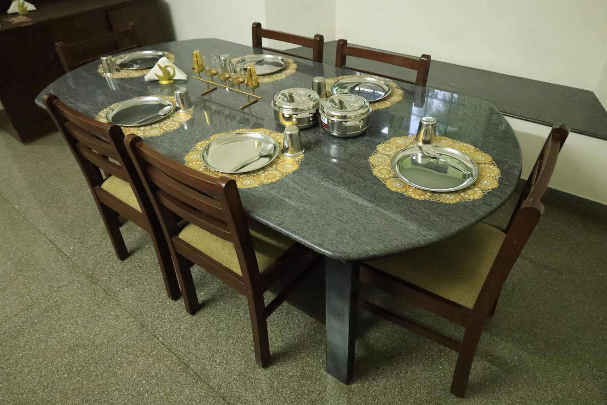 Transit Nest - Homely Near Airport Hotel Madurai
