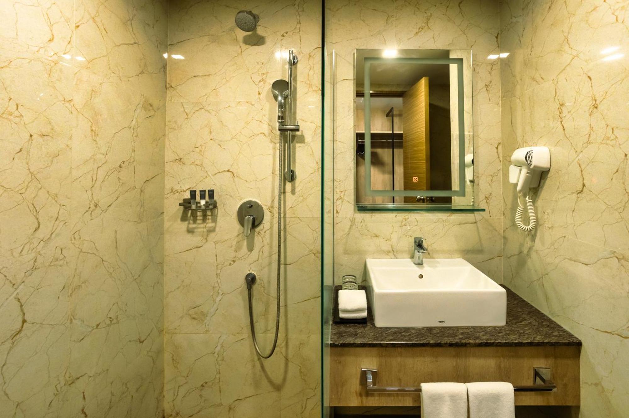 Amika Hotel,madurai - Near Airport Madurai