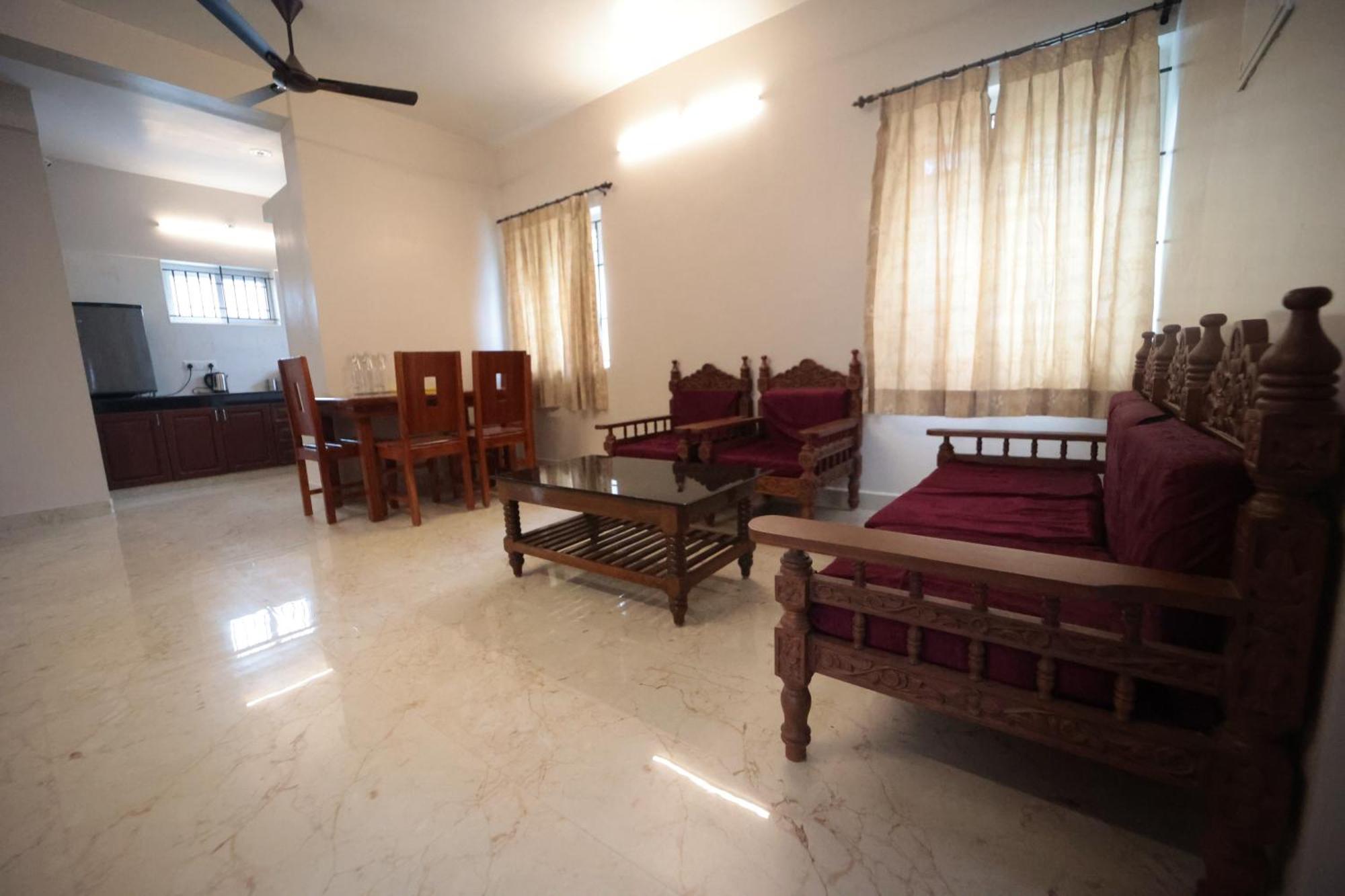 Shanthi Service Hotel