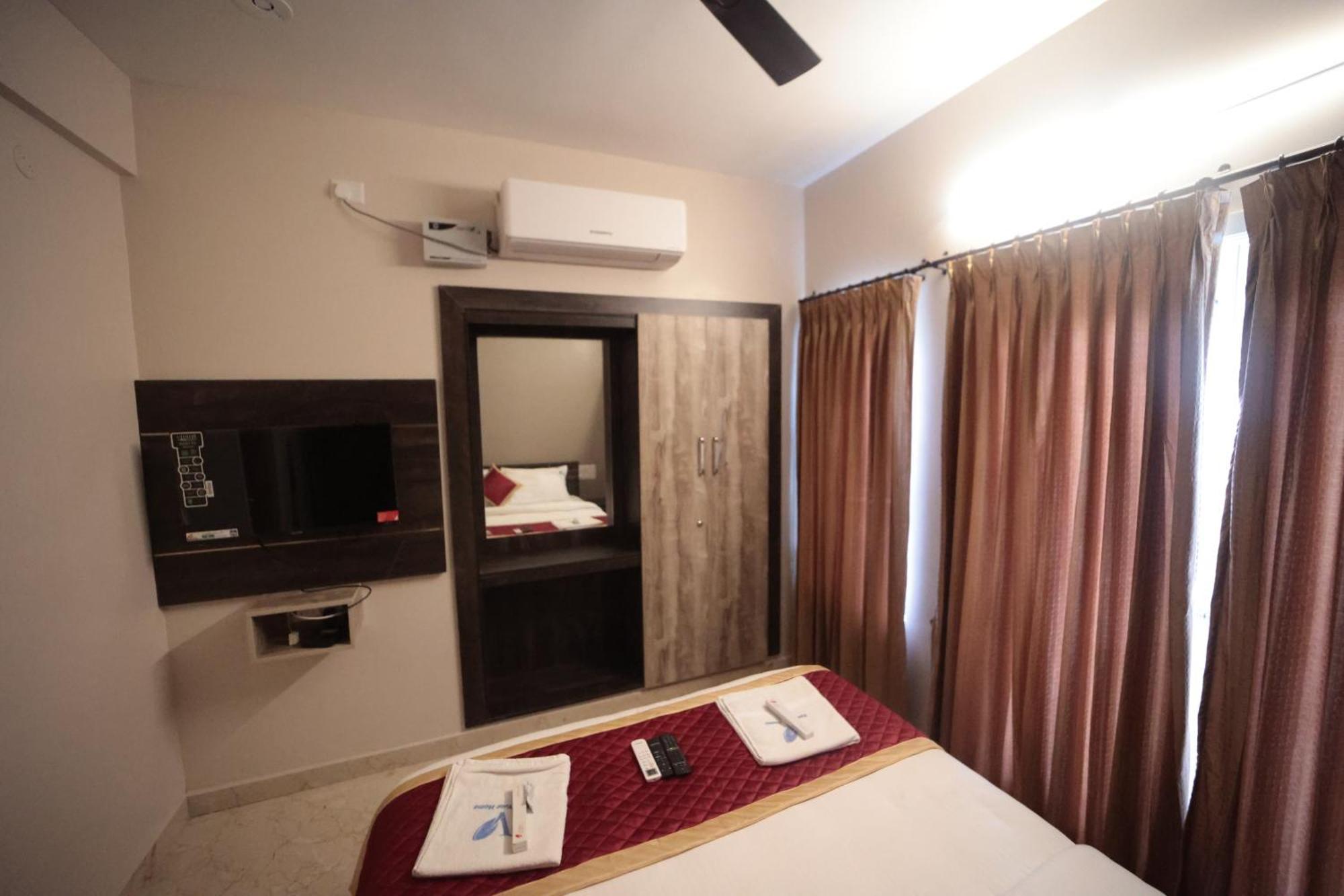 Hotel Shanthi Service