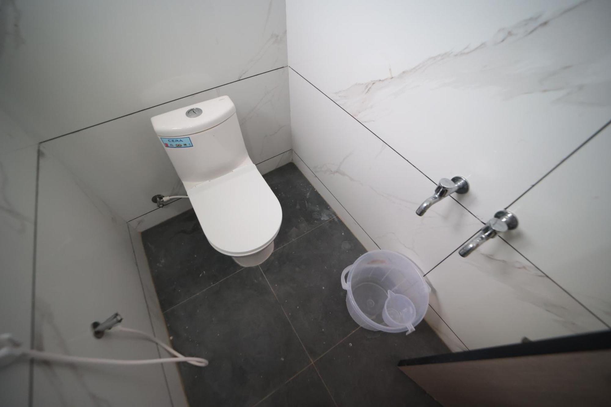 Shanthi Service Hotel *
