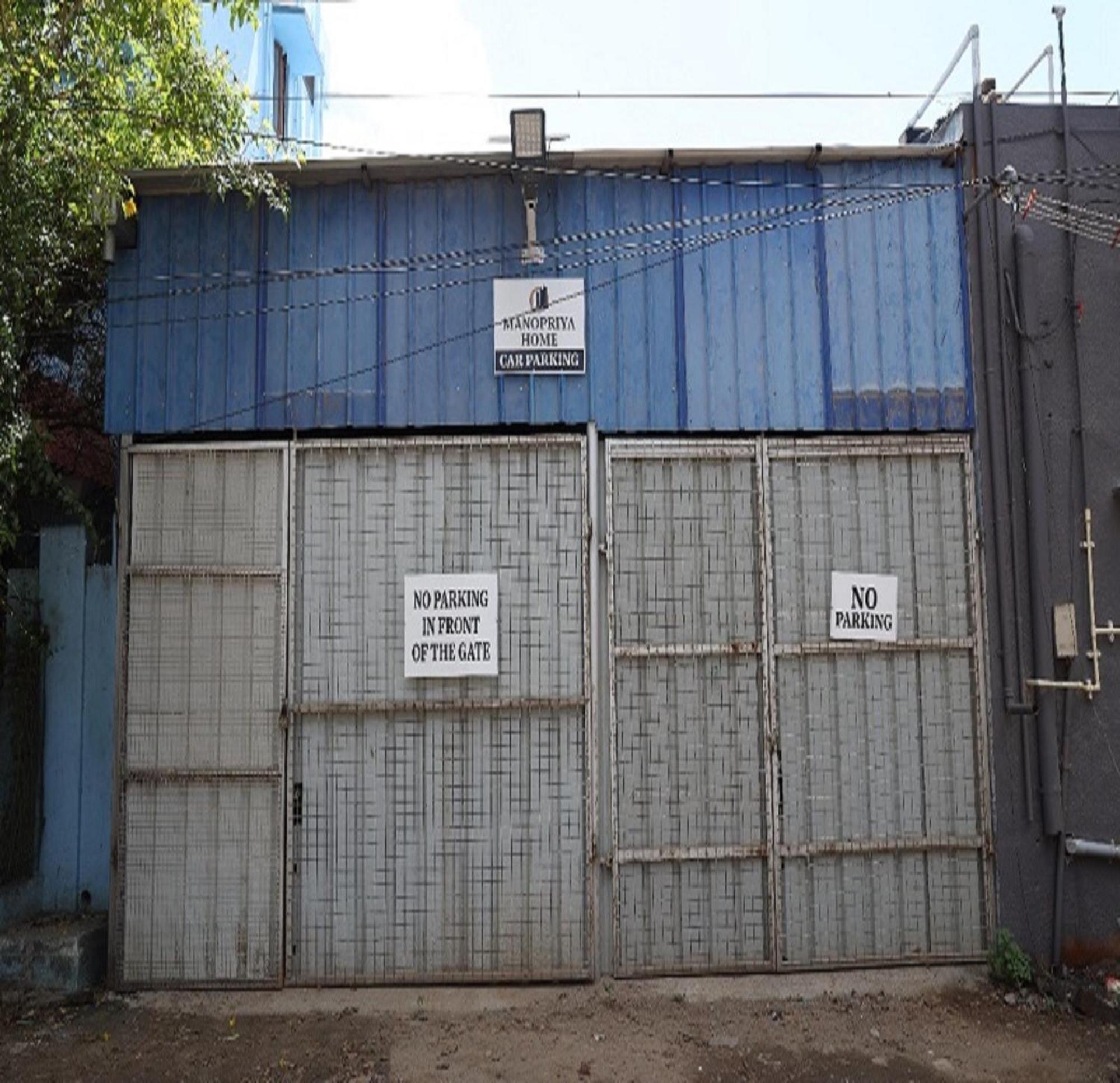 Manopriya Residency By Azalea Hotel 2*