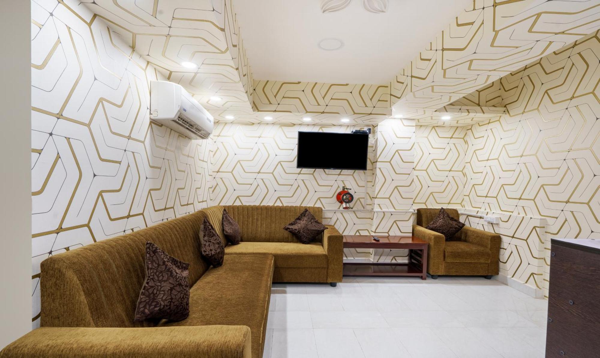 Hotel Treebo D Grand