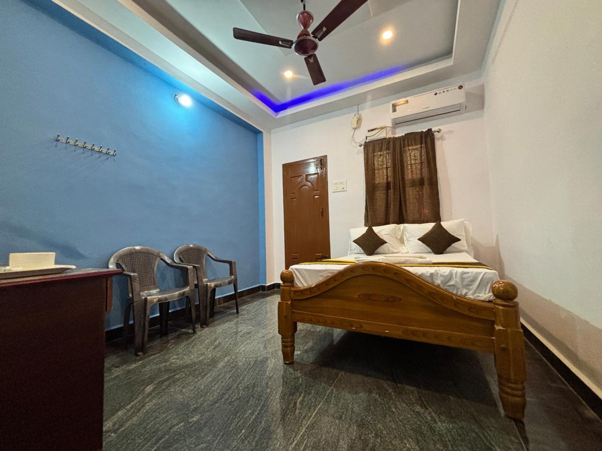 Hotel Sivaresidency