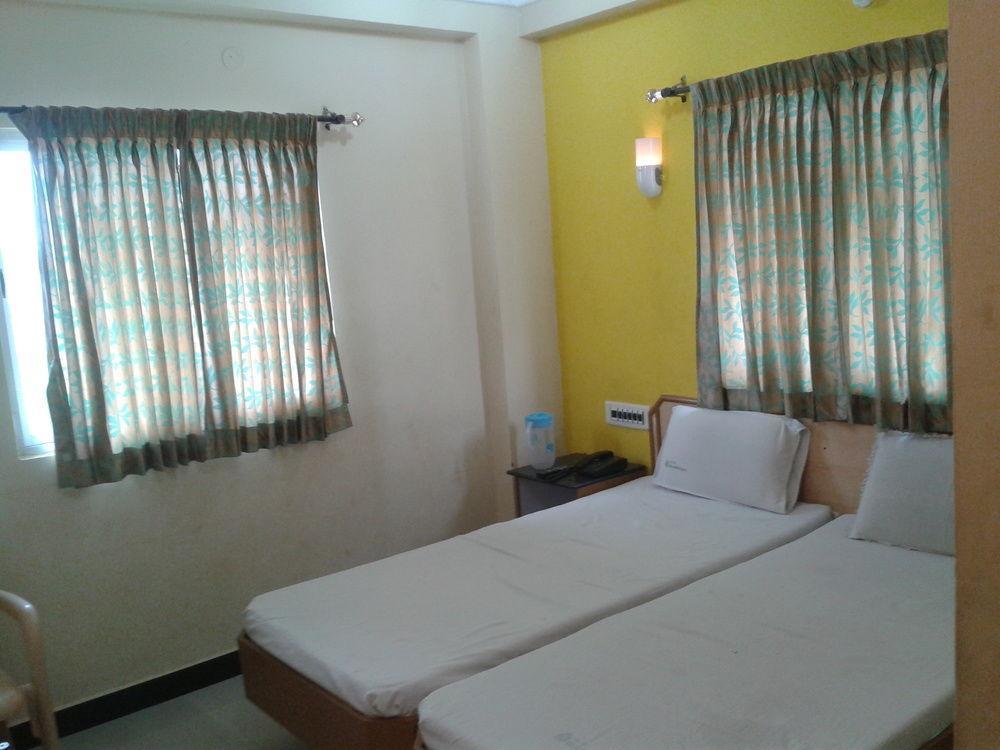 Hotel Vedanta Wake Up Arapalayam Bus Stand 2*