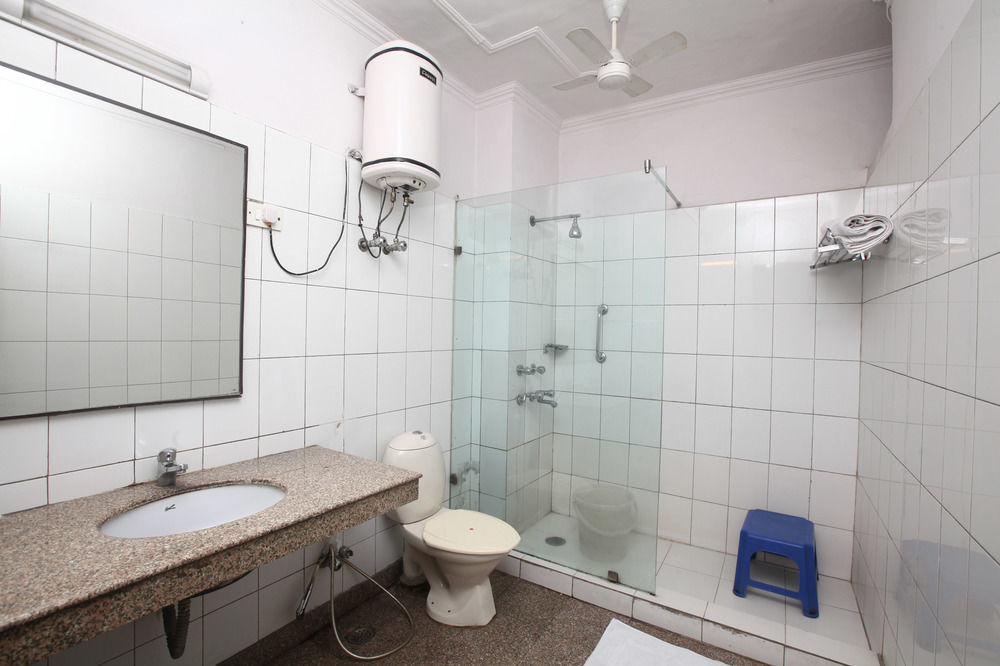 Hotel Oyo Meenakshi Amman Temple