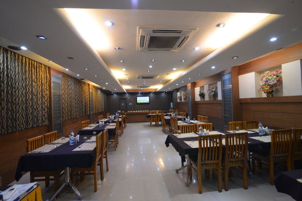 Hotel Oyo Meenakshi Amman Temple 3*