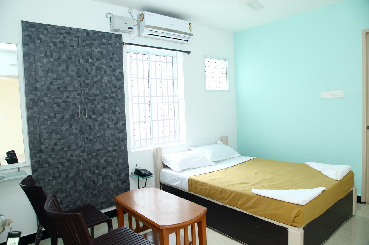 Hotel Srisant 2*