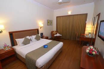 Hotel Oyo Premium Railway Junction 3*
