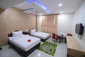 Oyo Premium Fatima College 3* Madurai