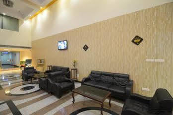 Oyo Premium Fatima College Hotel