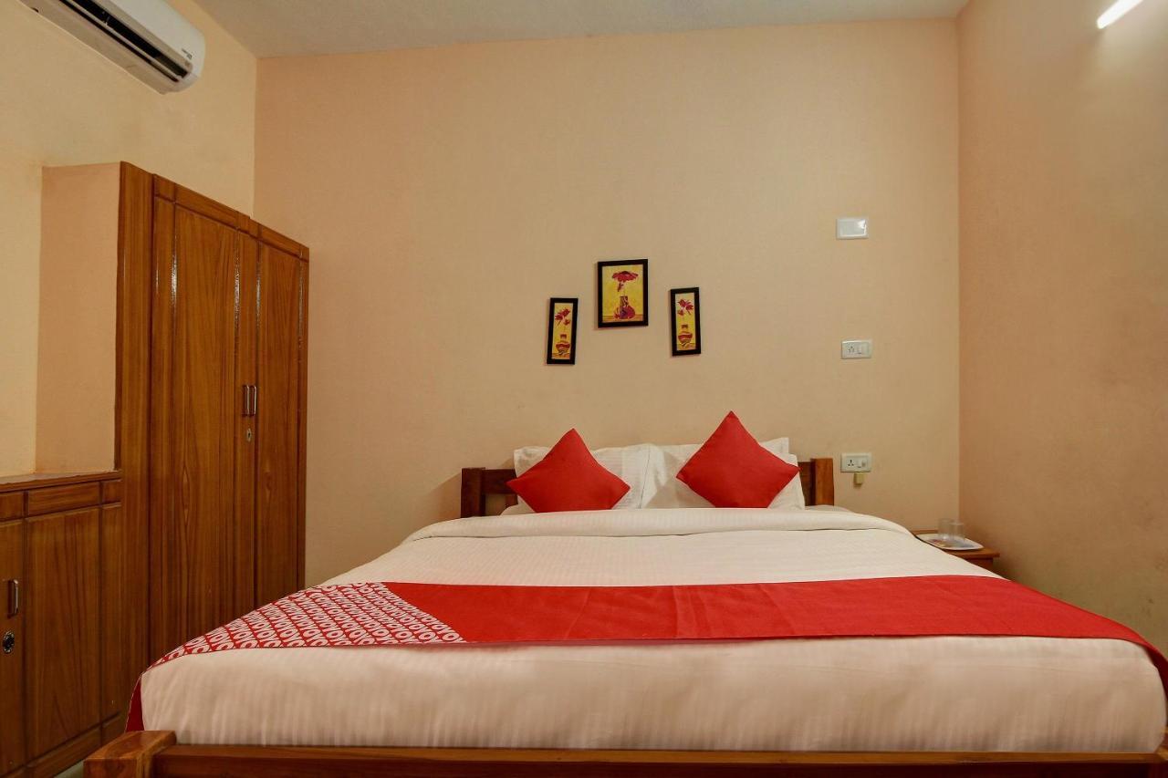 Hotel Oyo 19110 Annapoorna Residency 3*