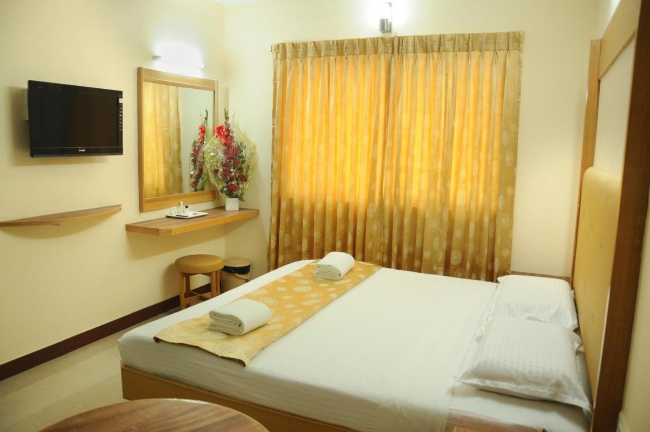 Rajadhane Hotel 3*