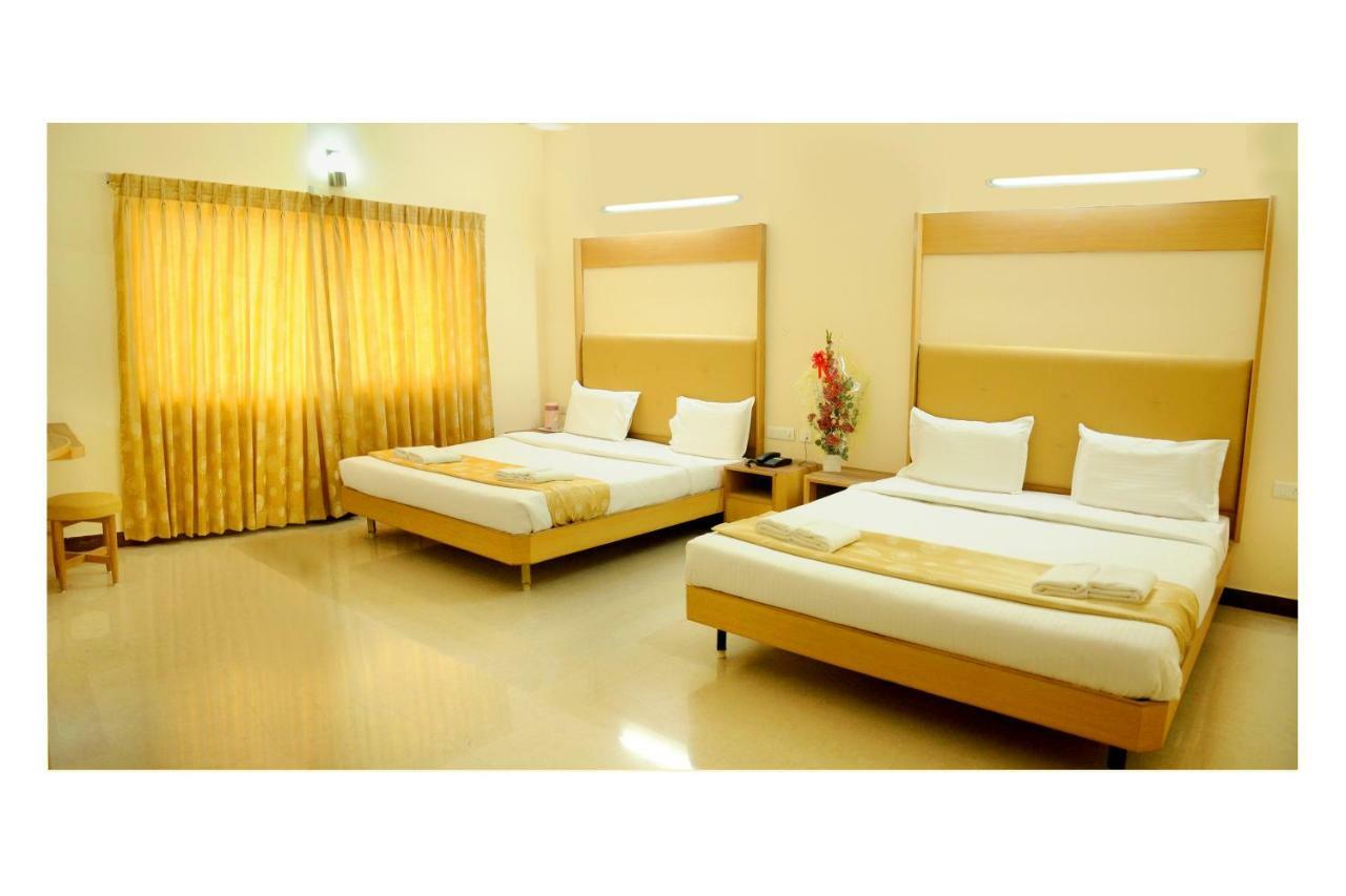 Rajadhane Hotel 3*