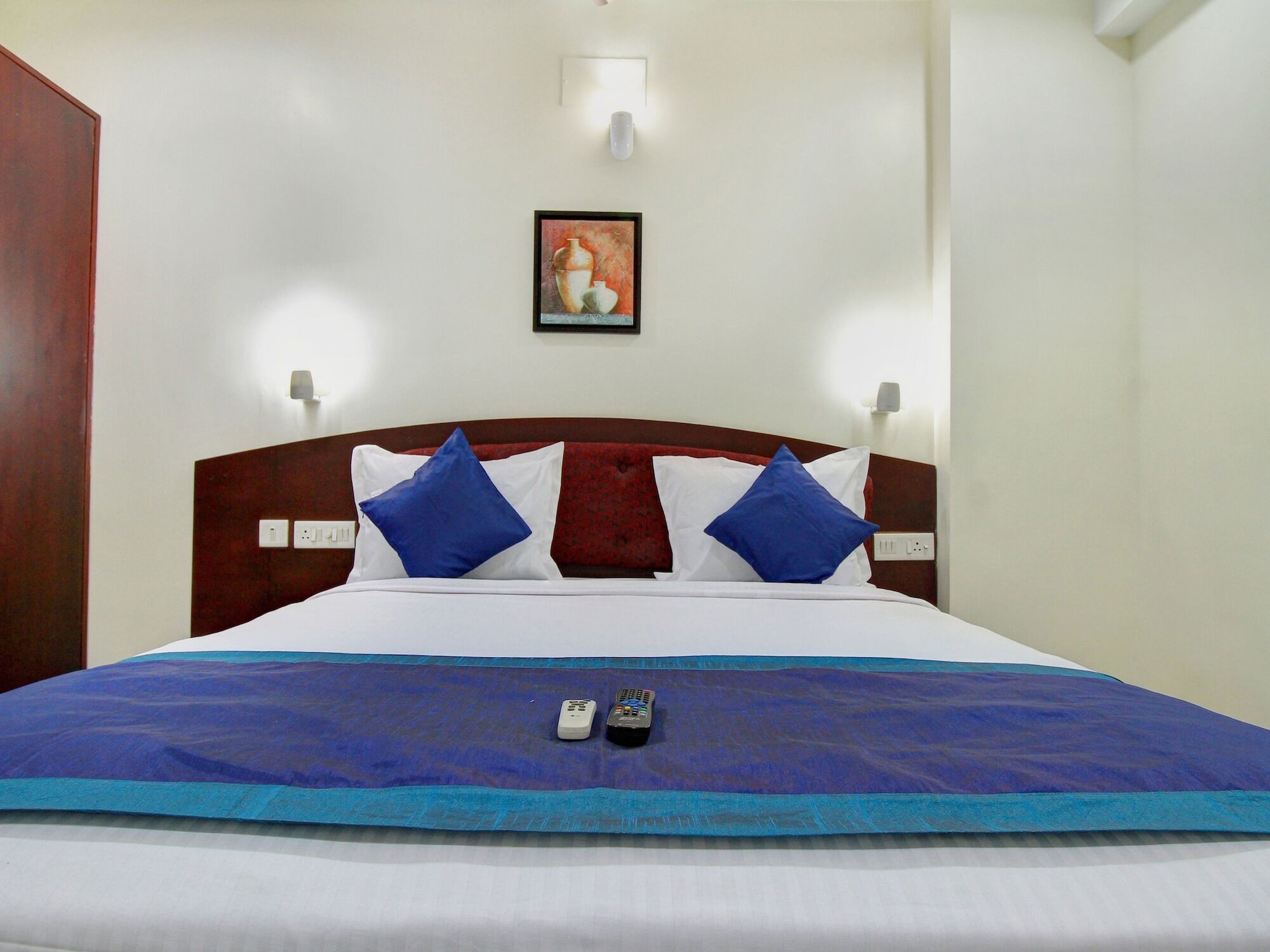 Hotel Oyo 15120 Balini Madurai