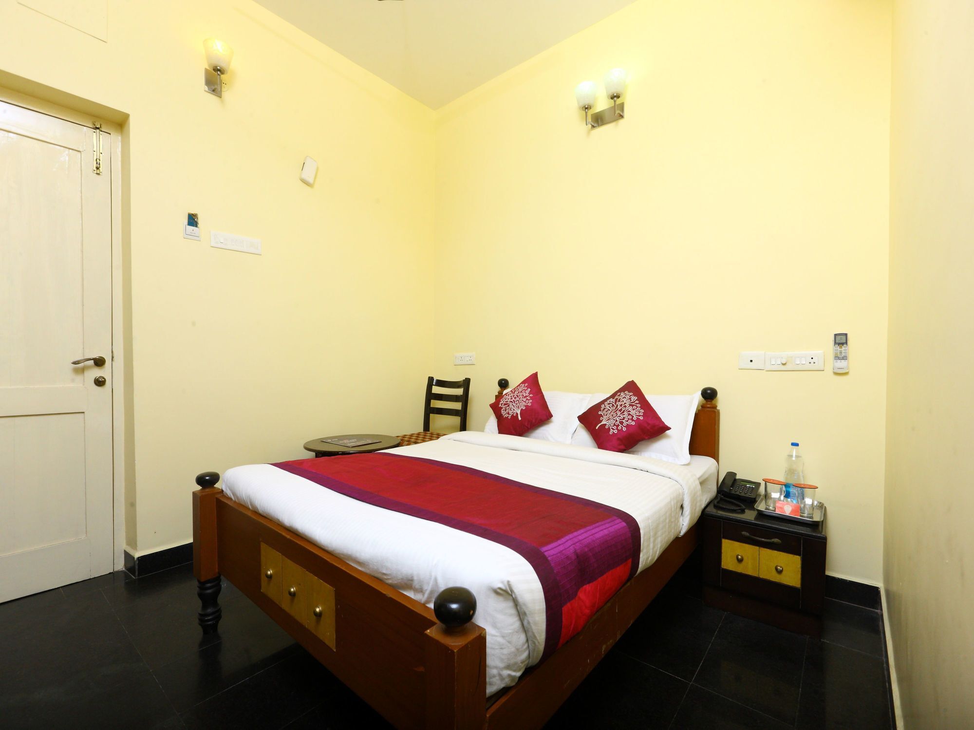 Hotel Oyo 10630 Nano Turf
