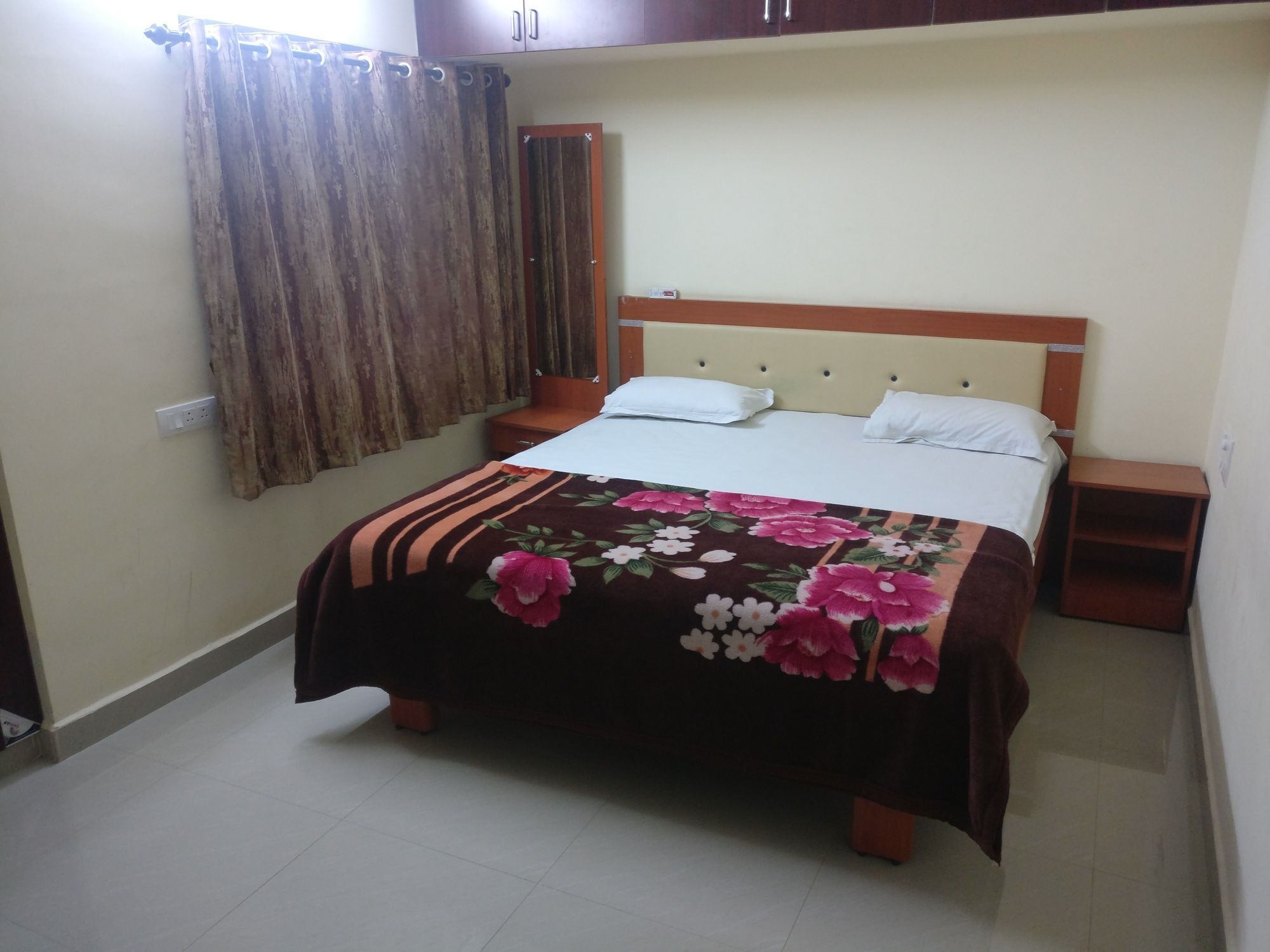 Hotel Oyo 10792 Near Mattuthavani Bus Stand Madurai