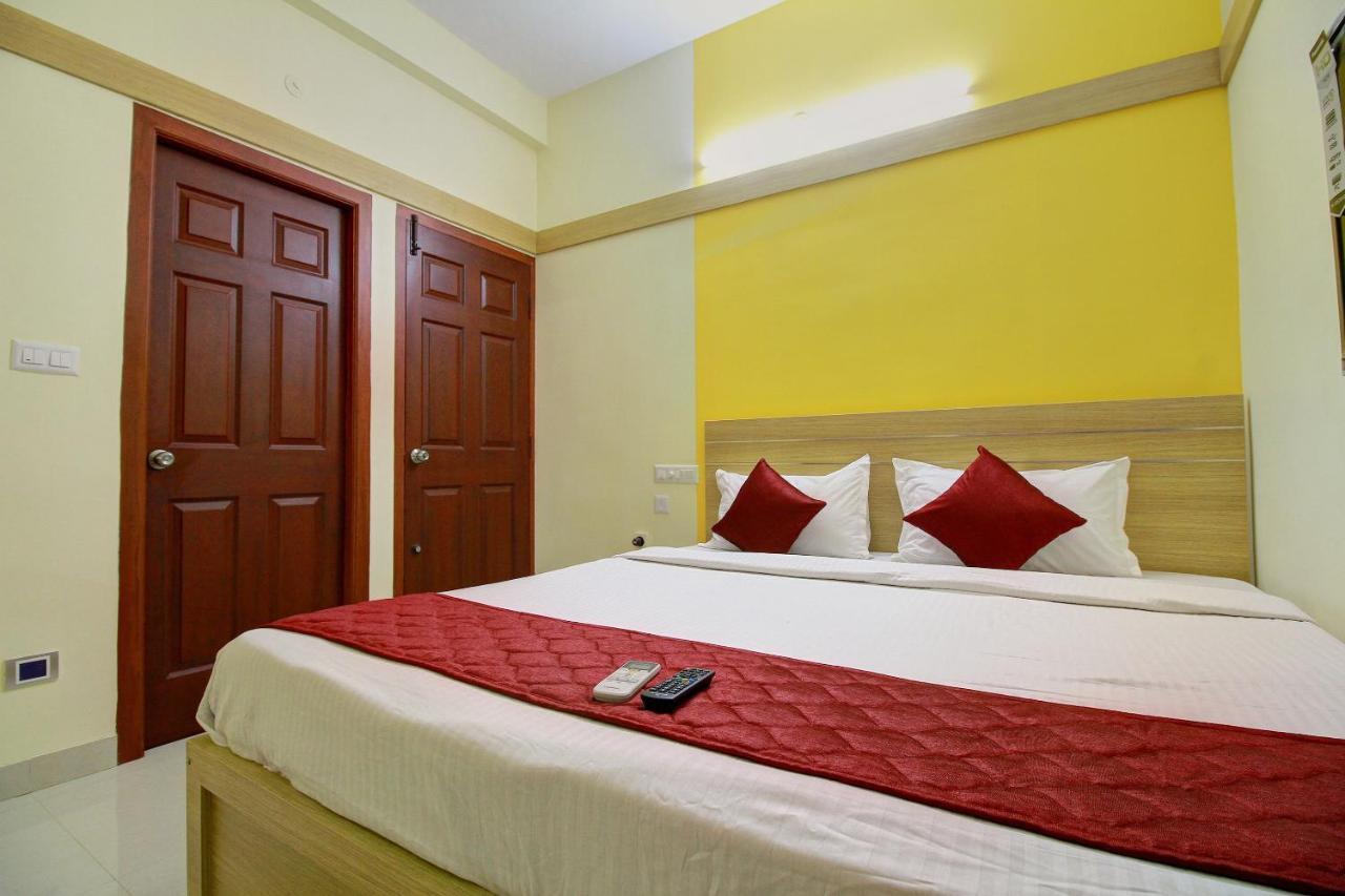 Oyo 14815 Anu Residency 3*