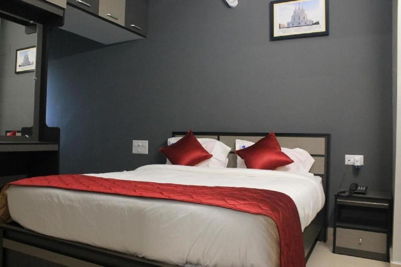 Viswa Residency By Azalea Hotel