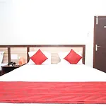 Oyo Flagship 16691 Hotel Chakkaravarthi