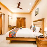 Fabhotel Bairav Grand Aarapalayam