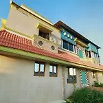 Oyo 5672 Vaani Villa