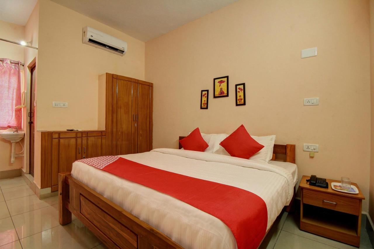 Oyo 19110 Annapoorna Residency 3*