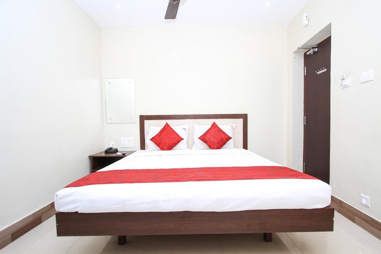 Hotel Oyo Flagship 16691 Chakkaravarthi 3*
