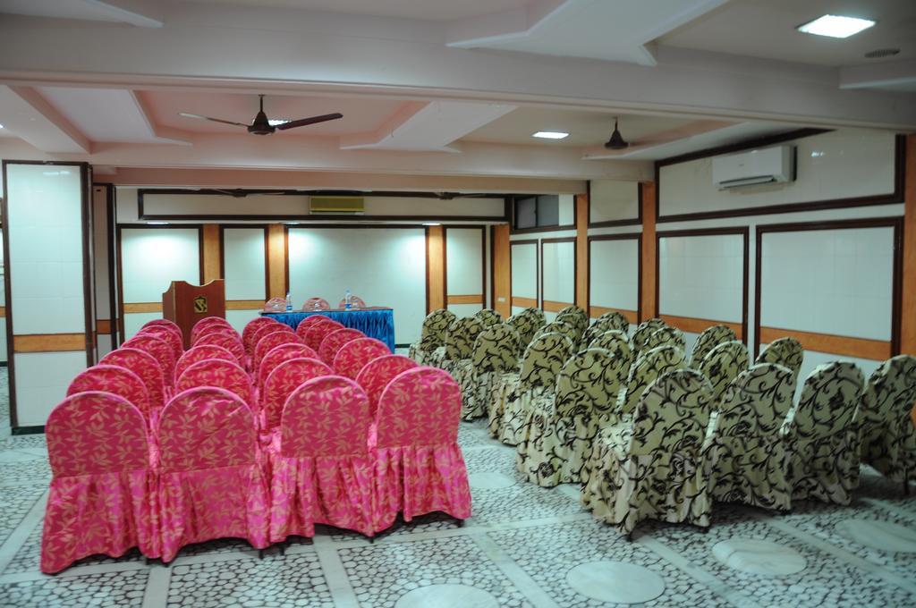 Saratharajans Hotel
